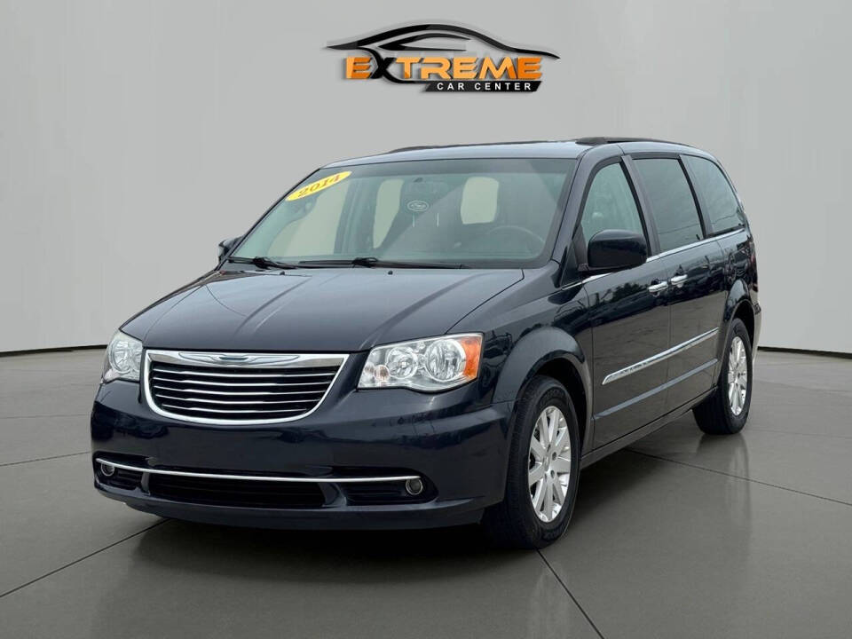 2014 Chrysler Town and Country for sale at Extreme Car Center in Detroit, MI