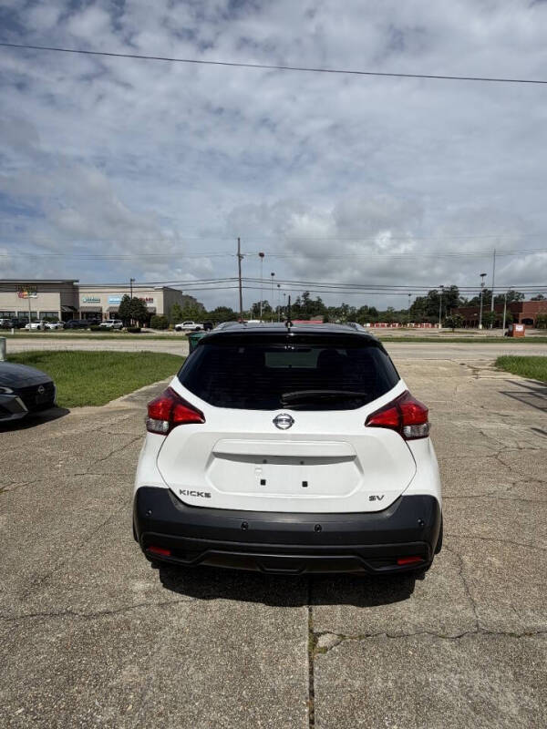 2020 Nissan Kicks SV