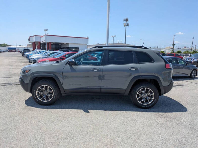 2022 Jeep Cherokee Trailhawk