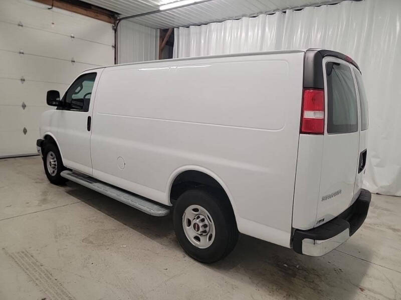 2022 GMC Savana Cargo Work Van photo 15