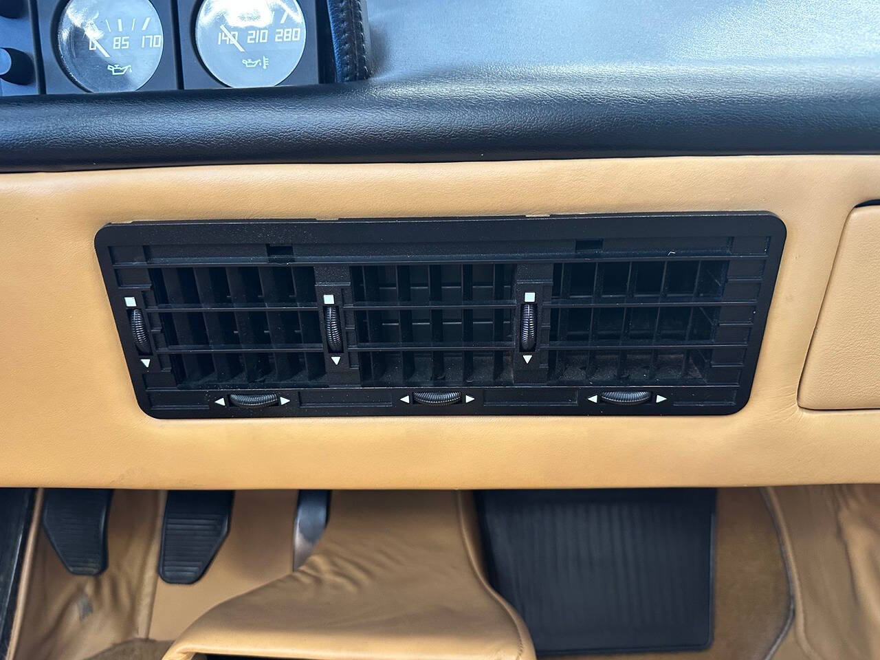 1988 Ferrari Mondial 3.2 127