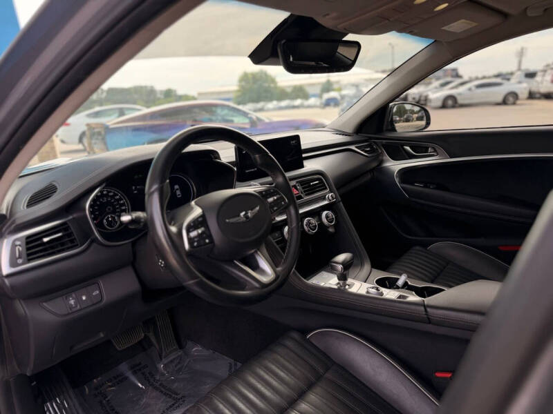 2022 Genesis G70