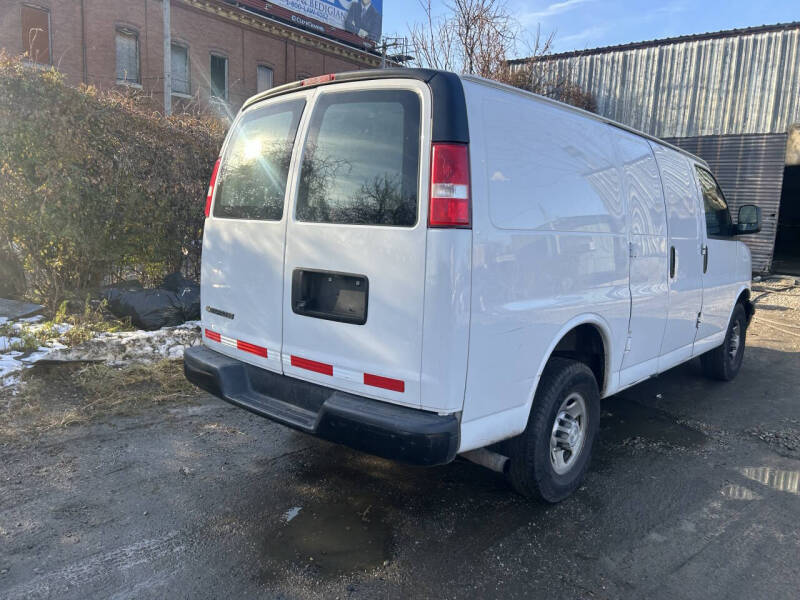 2018 Chevrolet Express 2500