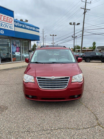 2009 Chrysler Town and Country for sale at National Auto Sales Inc. in Warren MI