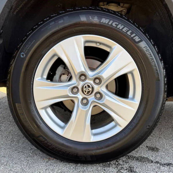 2021 Toyota RAV4 Hybrid LE