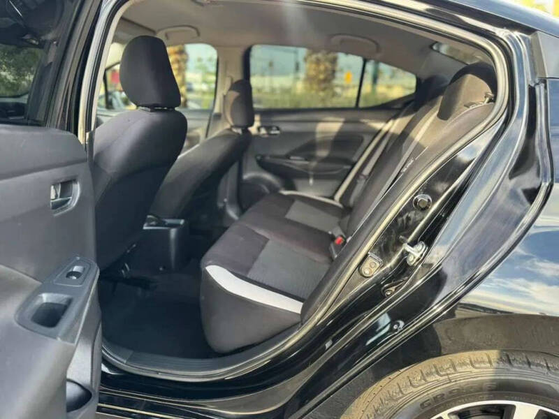 2021 Nissan Versa SV