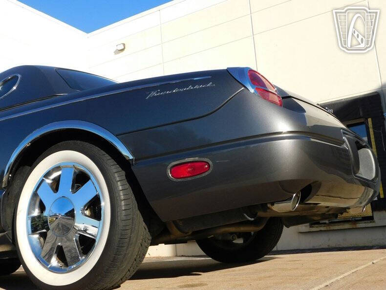 2003 Ford Thunderbird