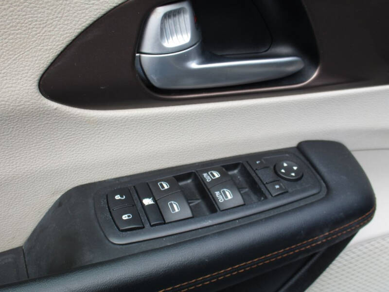 2017 Chrysler Pacifica LX