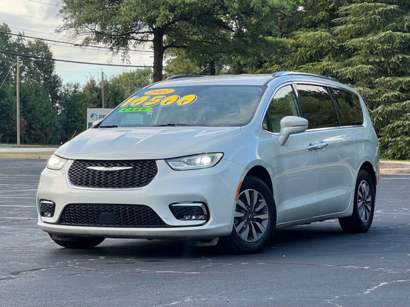 2021 Chrysler Pacifica Touring L's photo