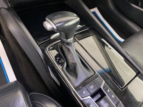 2018 Kia Cadenza Technology