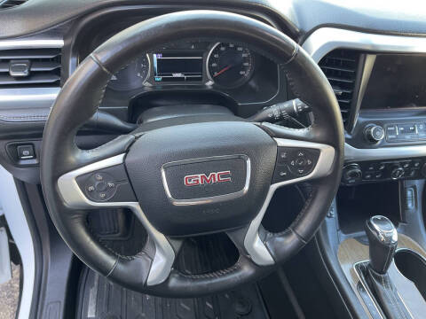 2017 GMC Acadia SLE-2