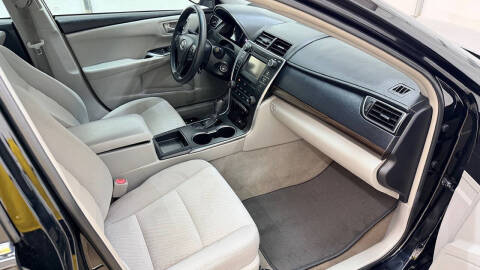 2016 Toyota Camry LE