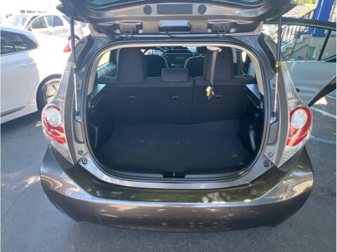 2014 Toyota Prius c