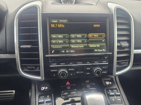 2016 Porsche Cayenne S E-Hybrid