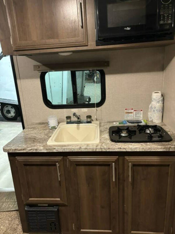 2019 Escape Coach