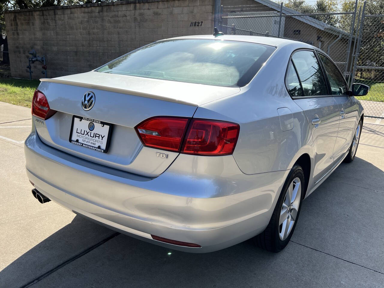 Used Car 2011 Volkswagen Jetta  Tdi 4dr Sedan 6a For Sale Under $10,000 In Austin, Texas