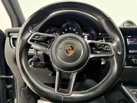 2017 Porsche Macan