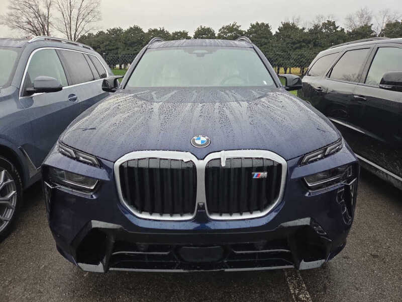 2026 BMW X7 M60i