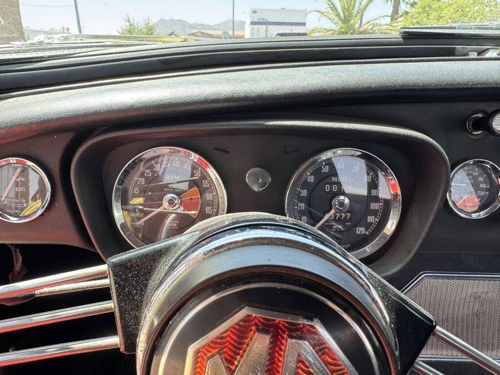 1967 MG MGB 37