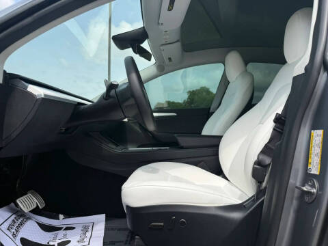 2025 Tesla Model Y Performance