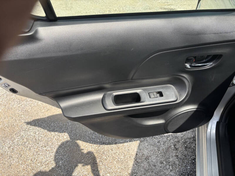 2016 Toyota Prius c Four