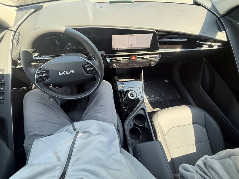 2025 Kia Niro Plug-In Hybrid EX