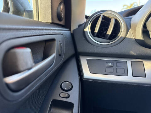 2013 Mazda MAZDA3 i Touring