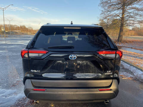 2024 Toyota RAV4 Hybrid LE