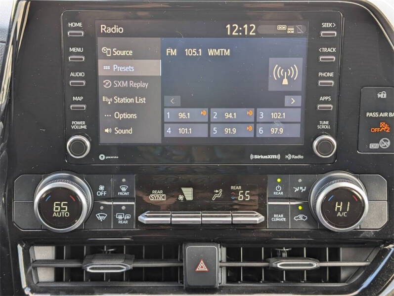 2020 Toyota Highlander LE