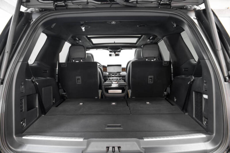 2022 Lincoln Navigator Black Label