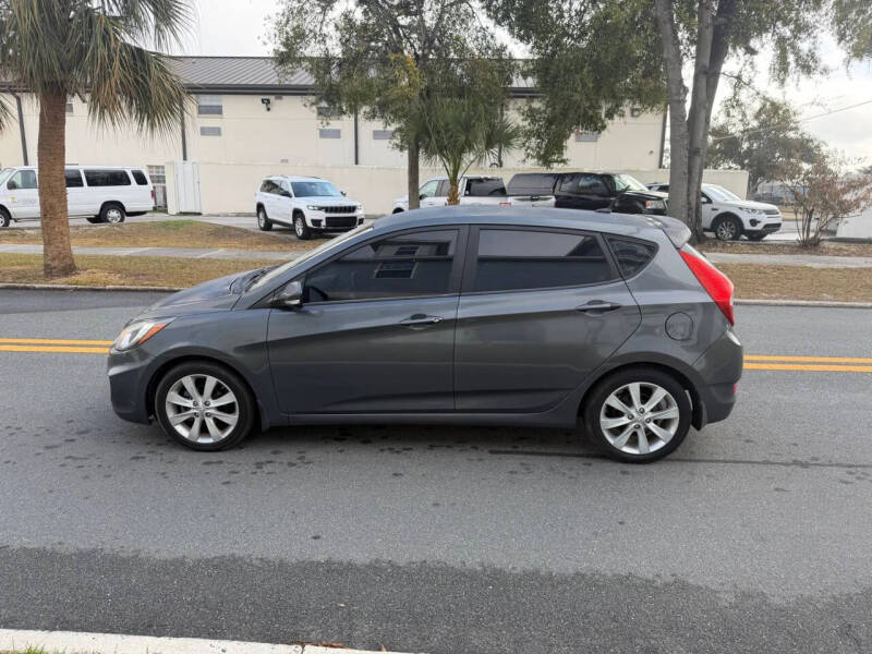 2013 Hyundai Accent SE