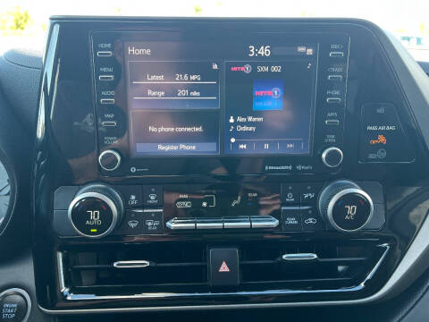 2021 Toyota Highlander LE