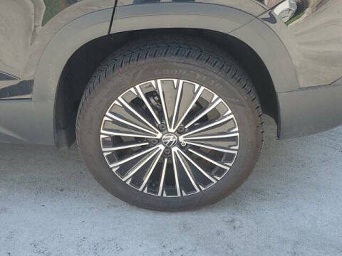 2025 Volkswagen Taos SE