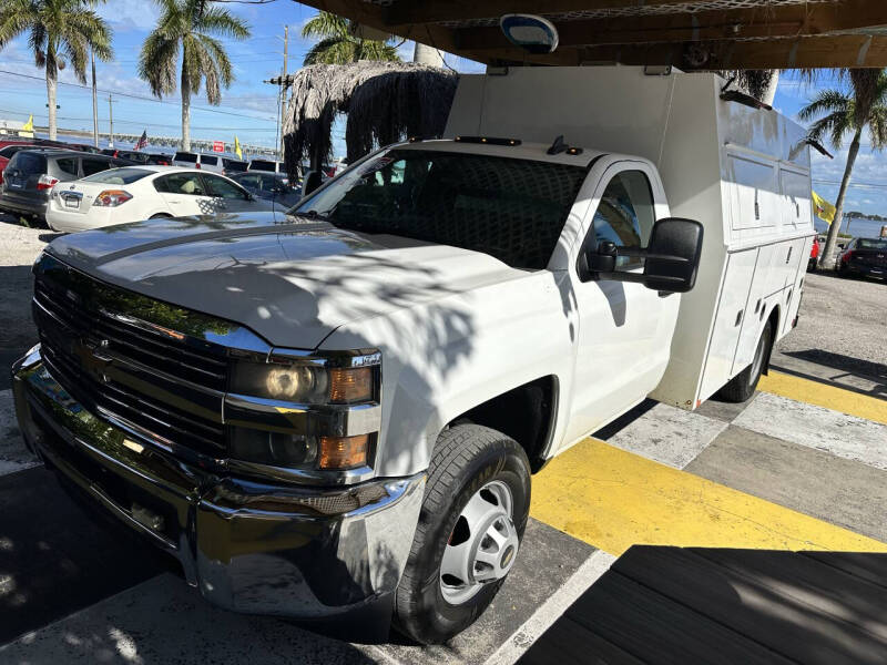 2016 Chevrolet Silverado 3500 Chassis Cab Work Truck's photo