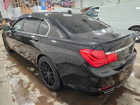2011 BMW 7 Series 750Li xDrive