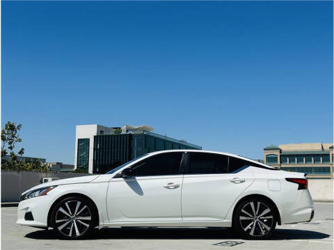 2022 Nissan Altima 2.5 SR