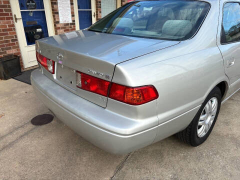 2001 Toyota Camry LE V6