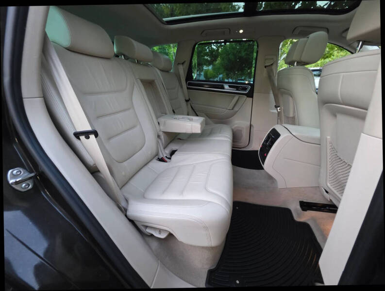 2015 Volkswagen Touareg V6 Executive