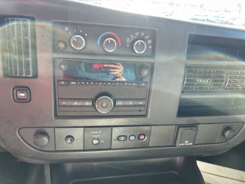 2025 Chevrolet Express 3500