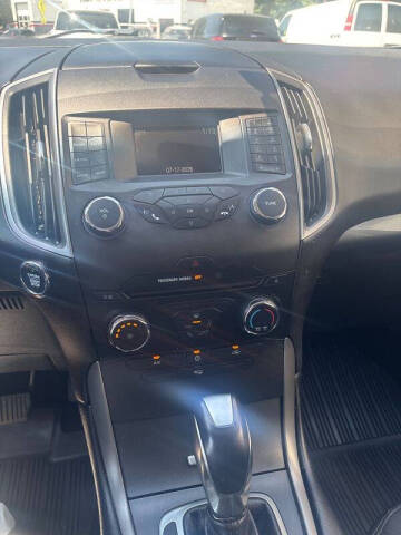 2018 Ford Edge SE