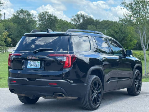 2022 GMC Acadia SLT