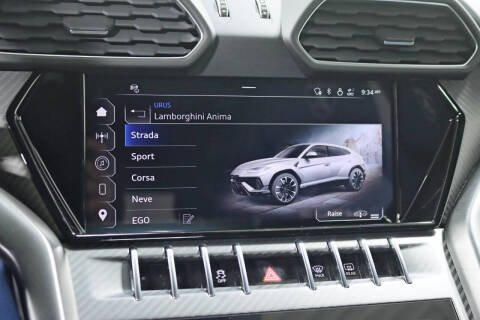 2024 Lamborghini Urus S