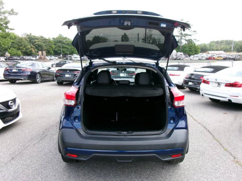 2019 Nissan Kicks SR