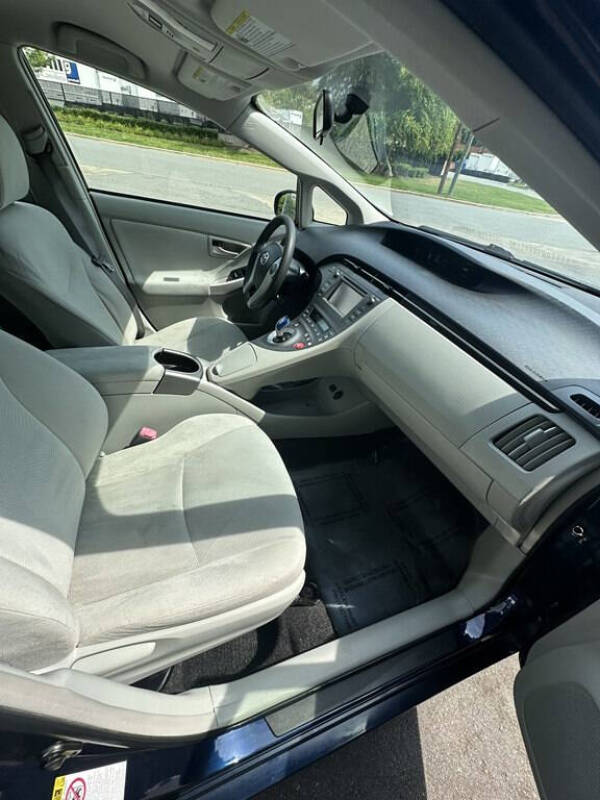 2013 Toyota Prius One