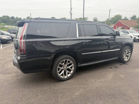 2018 Cadillac Escalade ESV Luxury