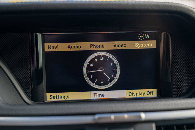 2012 Mercedes-Benz E-Class 16