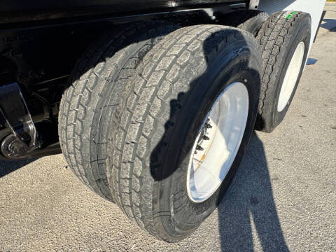 2017 Freightliner M2 106