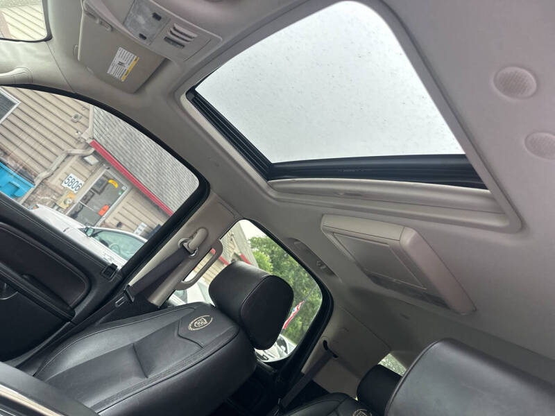 2012 Cadillac Escalade Platinum Edition