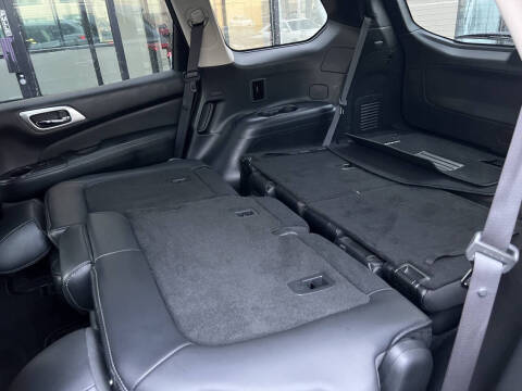 2019 Nissan Pathfinder SL