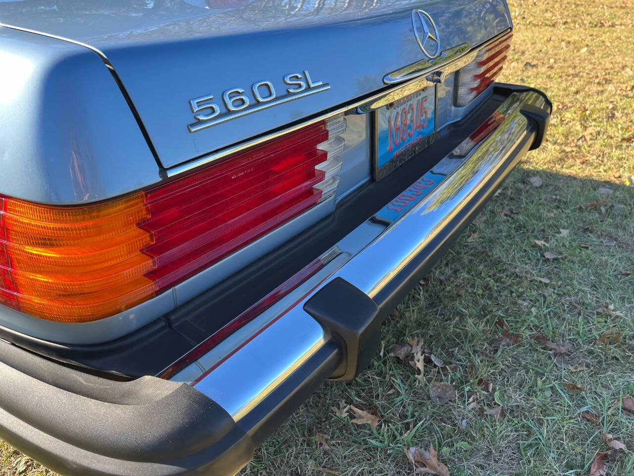 1986 Mercedes-Benz 560-Class 50